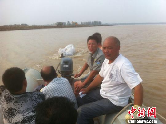 黄河渔民义务搜救队:绝不挟尸要价迫切需要名分